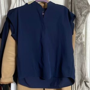 Small figs rafeala top, worn 2x, too big on me